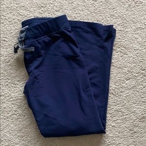 Figs petite kade cargo scrub pants